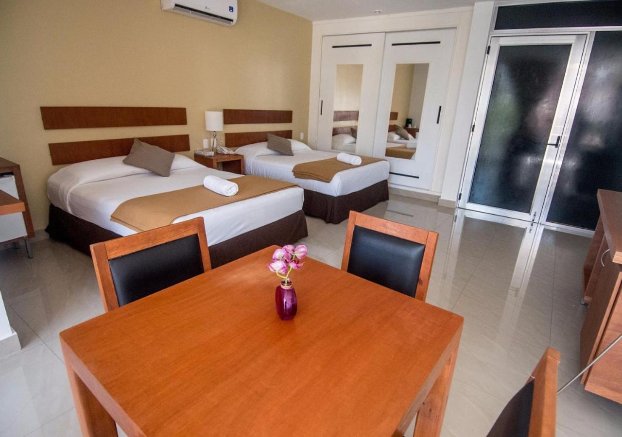 Sunrise 42 Suites By Holiday In Playa Playa del Carmen Exterior photo